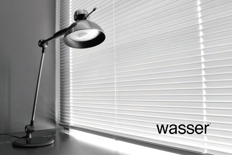 WASSER（ヴァッサ）のLEDデスクライトはスタイリッシュで長寿命・低消費電力・低紫外線・低発熱
様々な形状があるので、生活スタイルにあった照明選びができます。